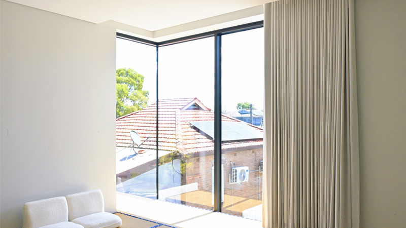 High-End Hotel Suite – Luxury & Guest Comfort